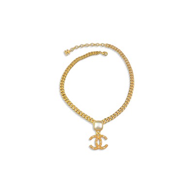 CHANEL GOLD-TONE NECKLACE WITH IMITATION PEARLS